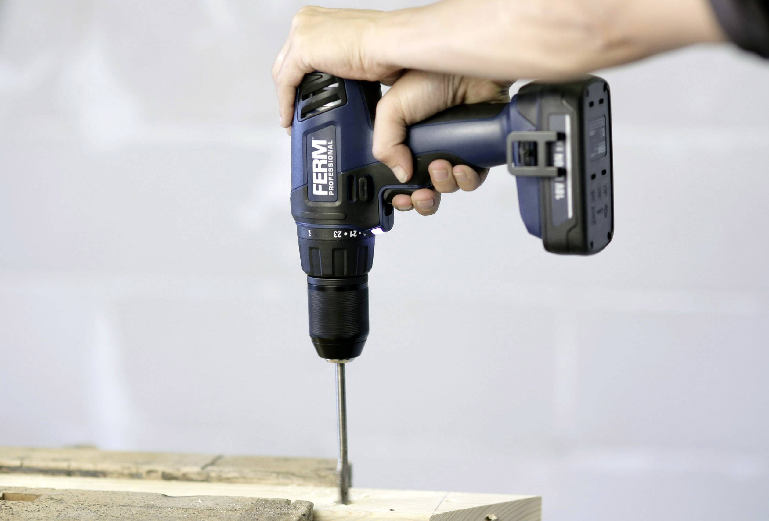 BOSCH CARBON BRUSHES 1607014103 1607014108 for1333 1340 1615 1615EVS B1550 S19