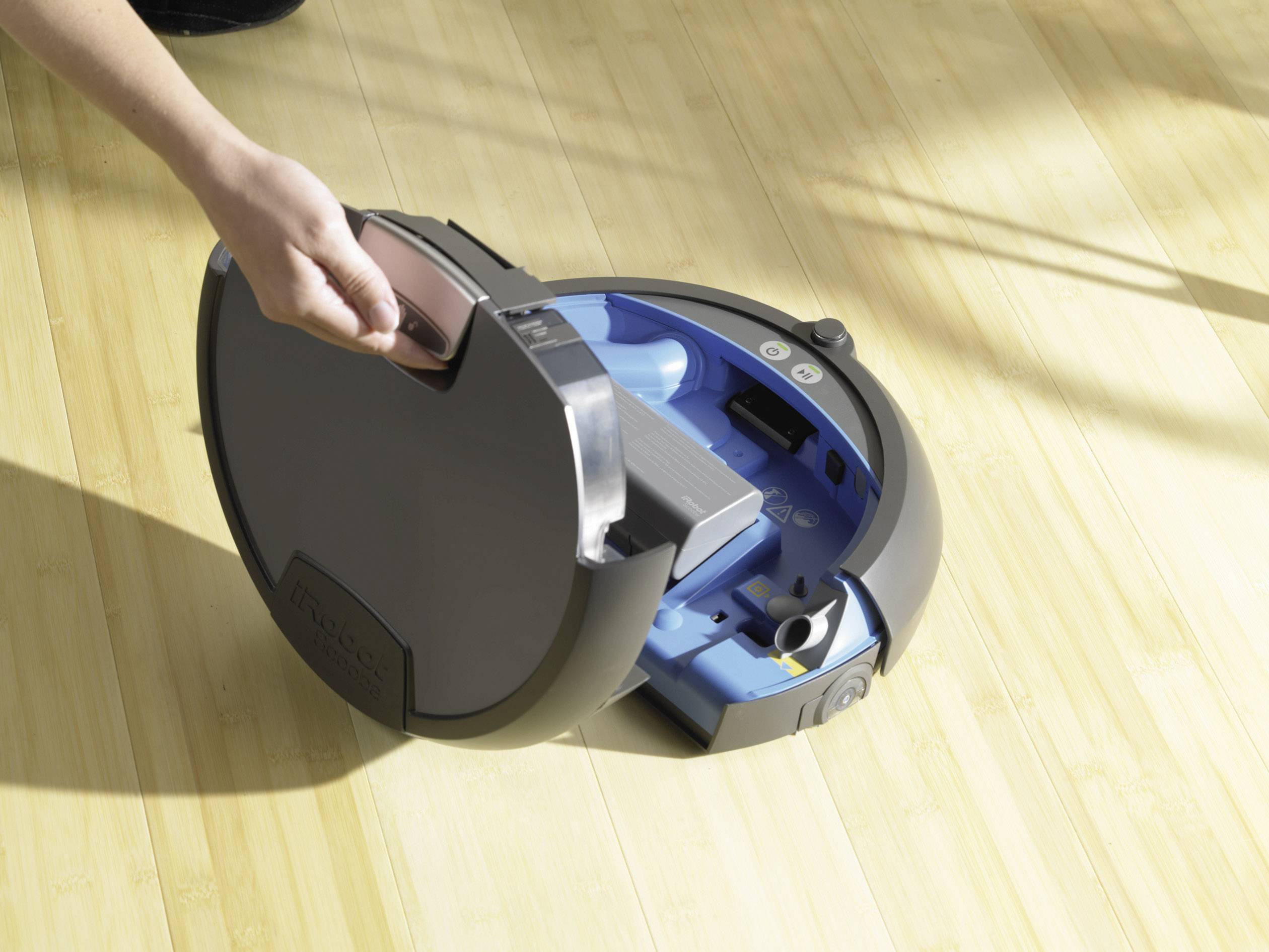 iRobot Scooba 390 Floor Washing Robot from Conrad.com