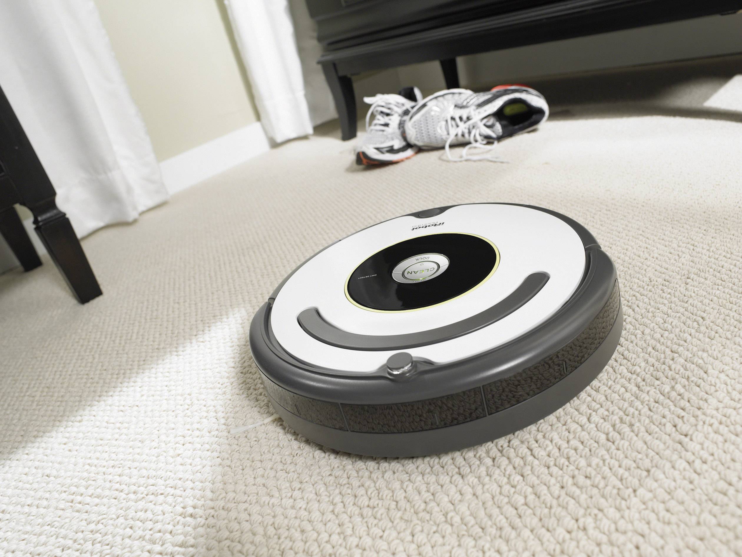 Робот пылесос r2. IROBOT Roomba 620. Робот-пылесос IROBOT Roomba 616. IROBOT Roomba 605. IROBOT Roomba 620 IROBOT.