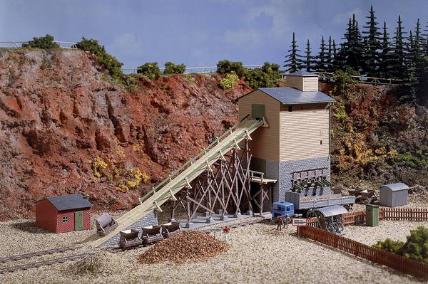 Auhagen 12 266 H0 Old quarry and stone breaking work