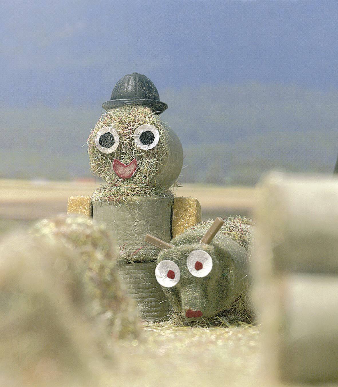 Image of Busch 1212 HO hay and straw bales Assembled