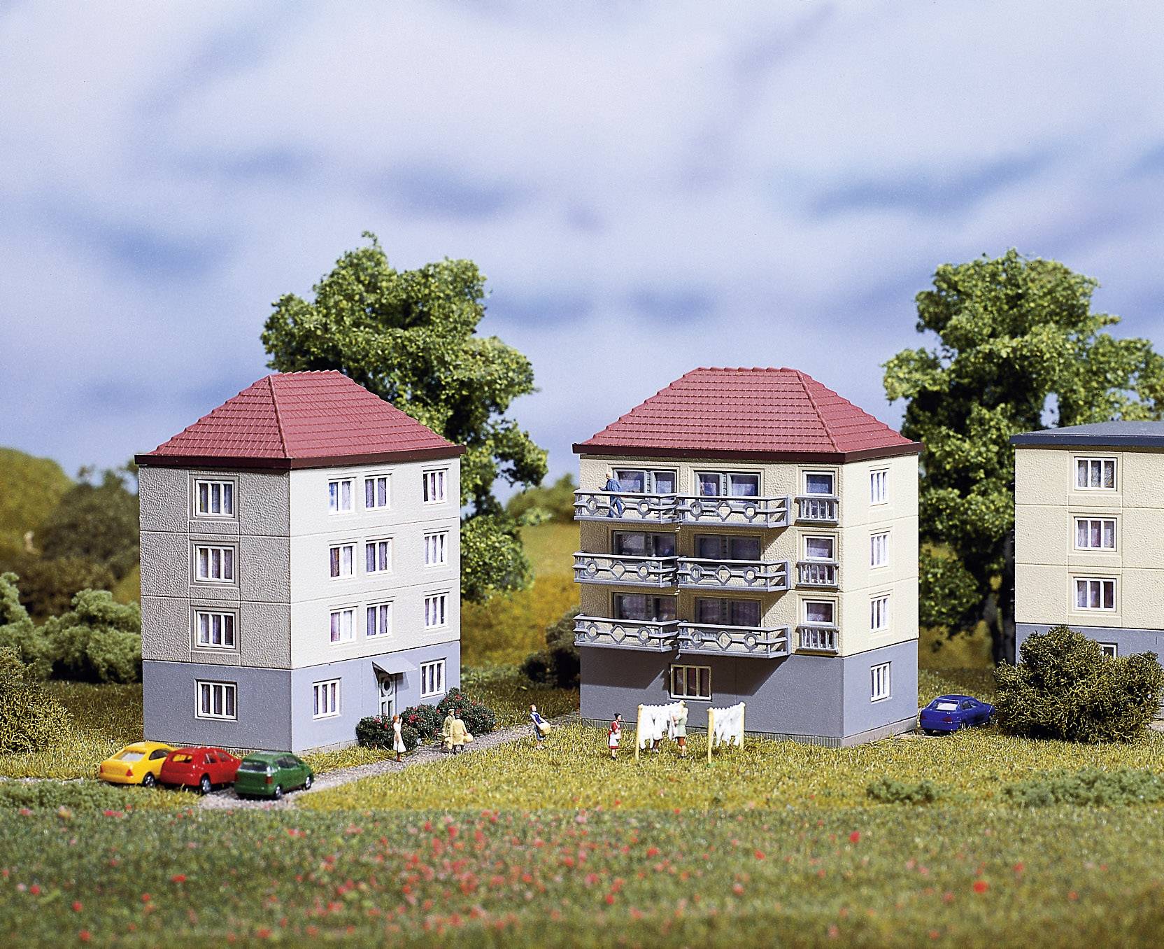 Auhagen 14464 N 2 houses-2