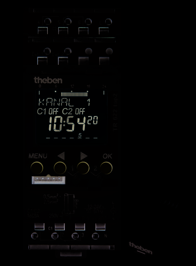 Theben TR 622 top2 24V DIN rail mount timer 12 V-0
