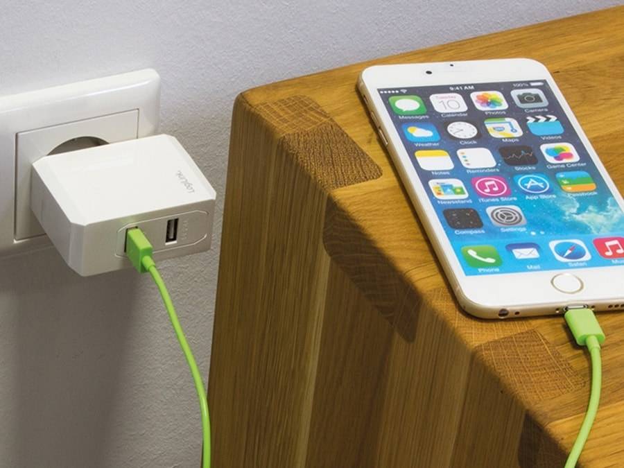 Symbol image for LogiLink PA0094 USB charger 17 W USB White Mains socket Surge protection