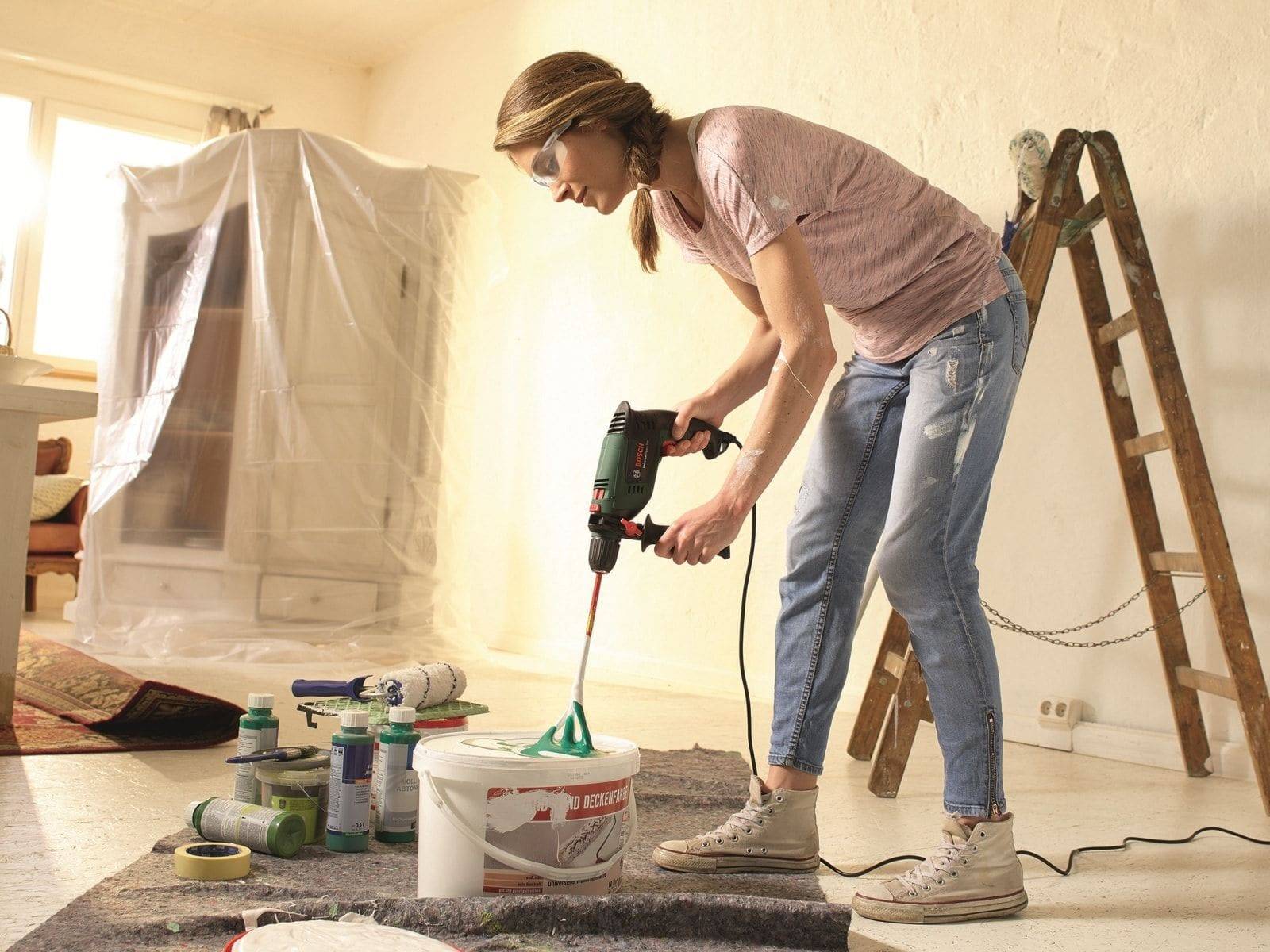 Symbol image for Bosch Home and Garden UniversalImpact 700 1-speed-Impact driver 701 W incl. case