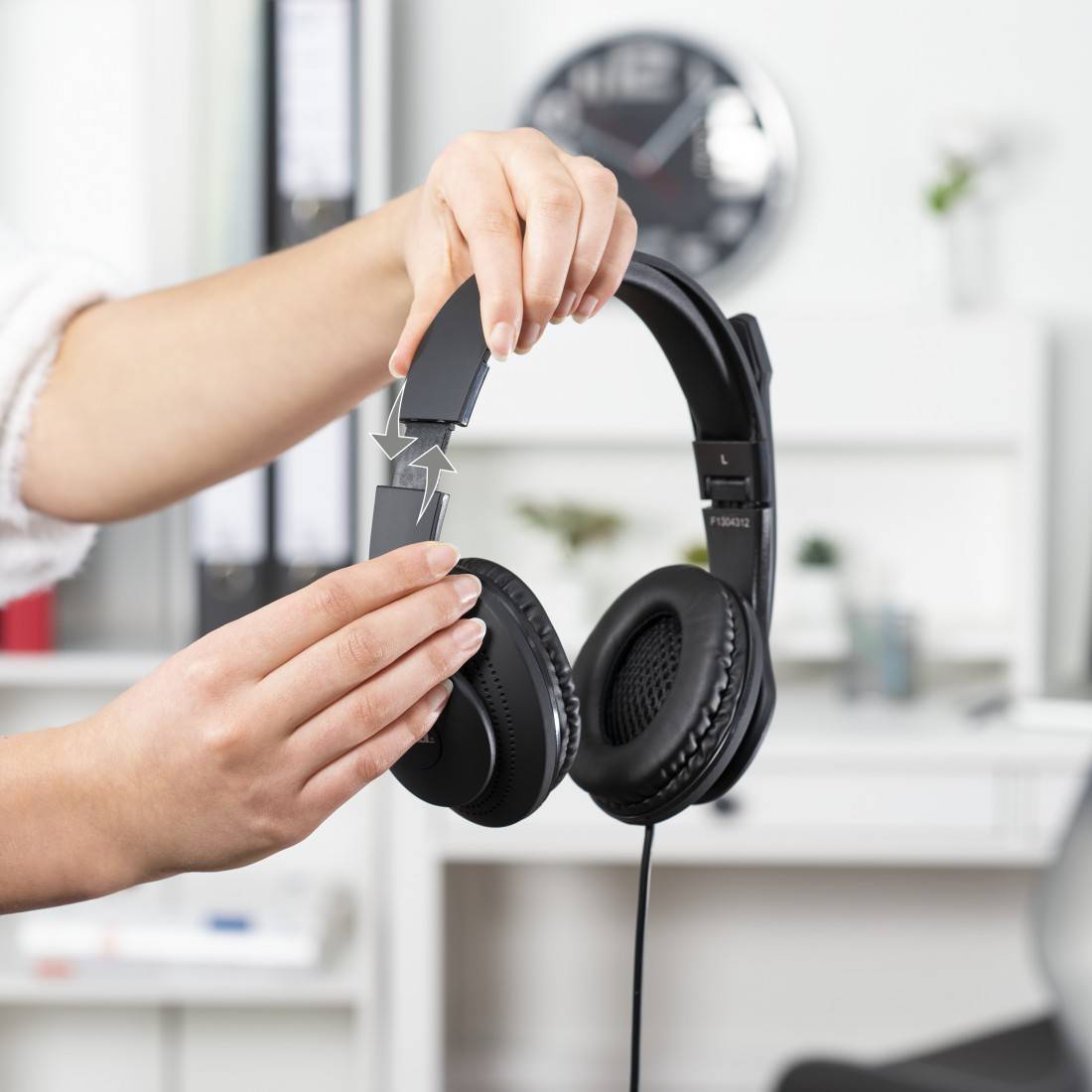 Hama Over-ear headset Corded (1075100) Stereo Black Volume control, Microphone mute PC-2