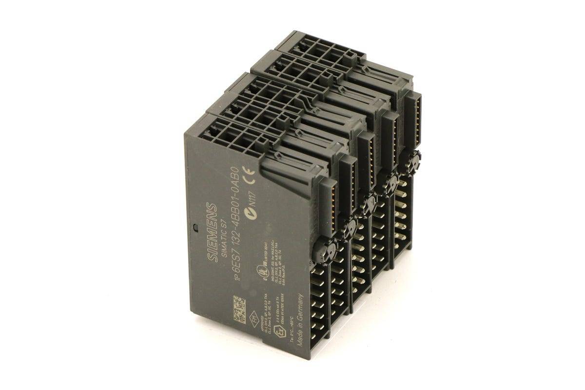 Siemens 6ES7132-4BB01-0AB0 6ES71324BB010AB0 PLC electronics board 28.8 V DC-4