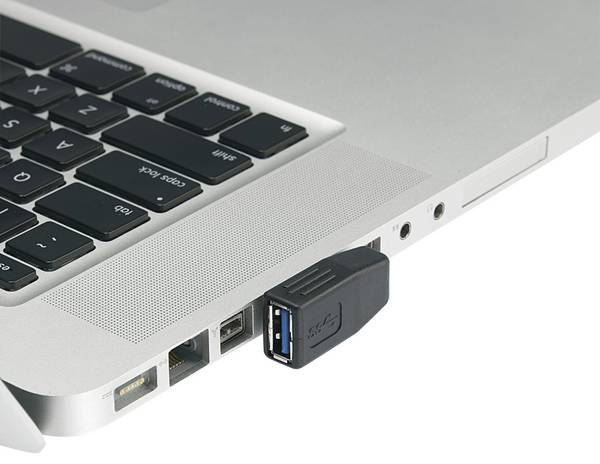 USB 3.0 adapter plug A to socket A, angled to the left