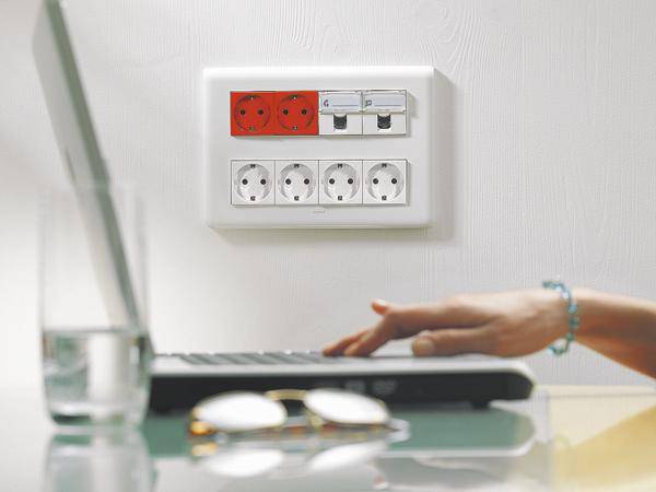 Legrand Toma de corriente Mosaic Blanco 077254 1 ST-0