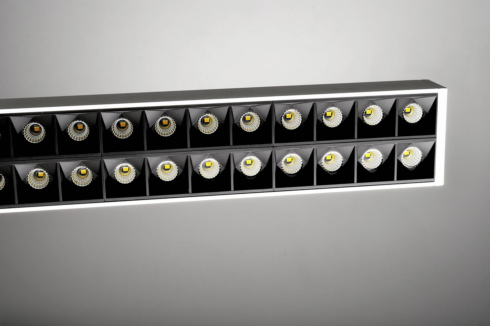 Deko Light Office Three, neutralweiß 342140 Luminaria pendular Clase de eficiencia energética: E (A - G) 58 W Blanco