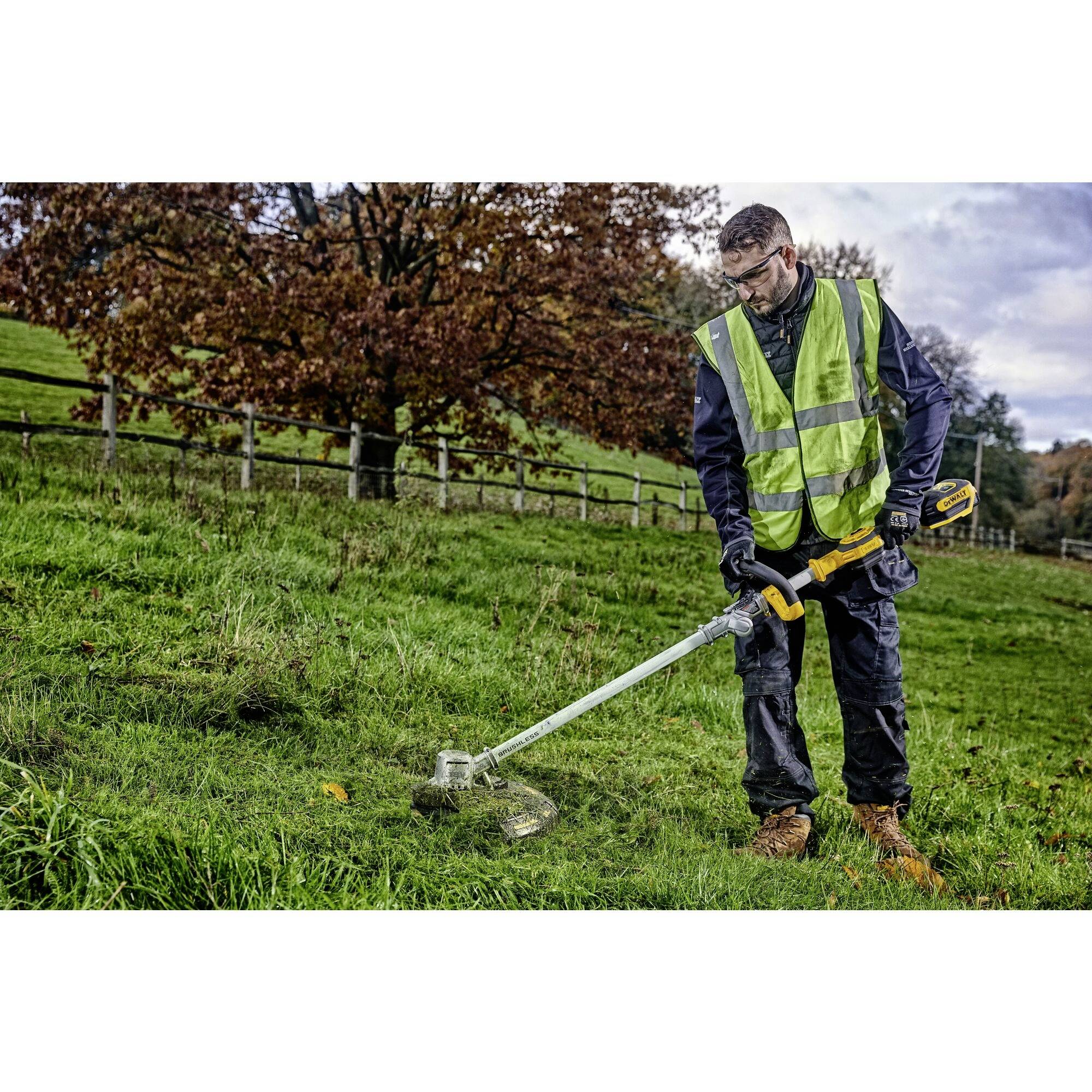 DEWALT DeWALT XR DCMST561 - Grastrimmer - schnurlos Batería Recortadora de césped con batería 18 V Anchura de corte (máx-9