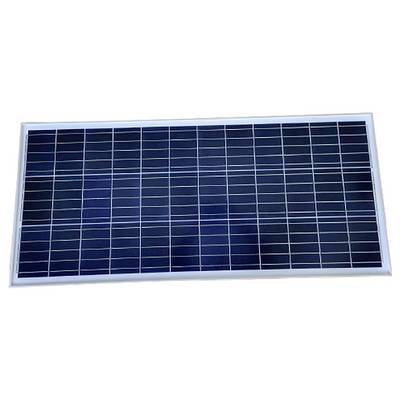 Un panneau solaire rectangulaire avec des cellules photovoltaïques sombres et un cadre blanc, prêt à produire de l'énergie.