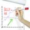 Une main dessine une tendance haussière en rouge sur un tableau à feuilles. Le diagramme montre une évolution positive entre avril et septembre 2022.