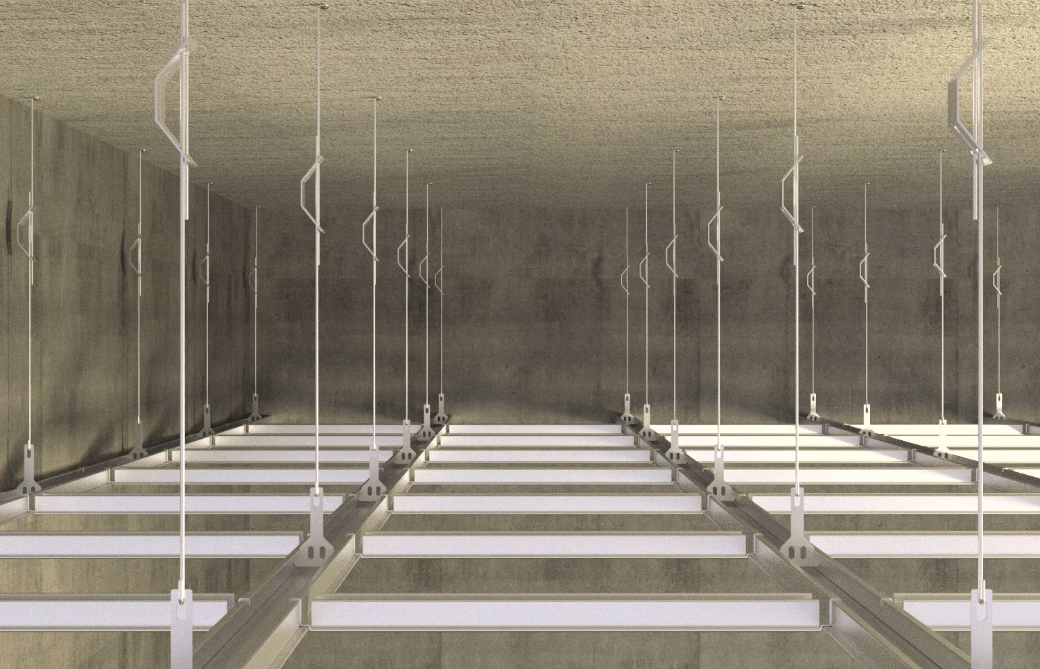 Cavité de plafond industrielle vide avec rangées de luminaires suspendus ou de rails de support dans une salle en béton en construction.