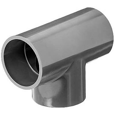 Un té en PVC gris à trois ouvertures, utilisé pour raccorder des tuyaux dans une installation de canalisations.