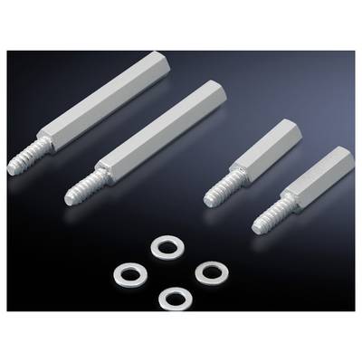 Quatre boulons de support gris hexagonaux de différentes longueurs à côté de quatre rondelles sur un fond noir.