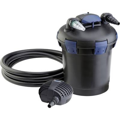 Un système de filtration d'eau cylindrique noir avec des touches bleues, muni de tuyaux attachés et d'un couvercle de protection, utilisé pour la filtration d'étang.