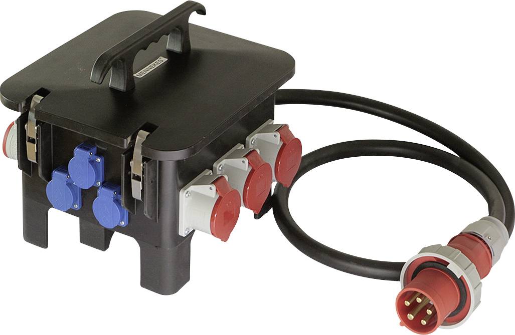 Une boîte de distribution électrique noire avec trois prises bleues et trois prises rouges, reliées par un épais câble noir.