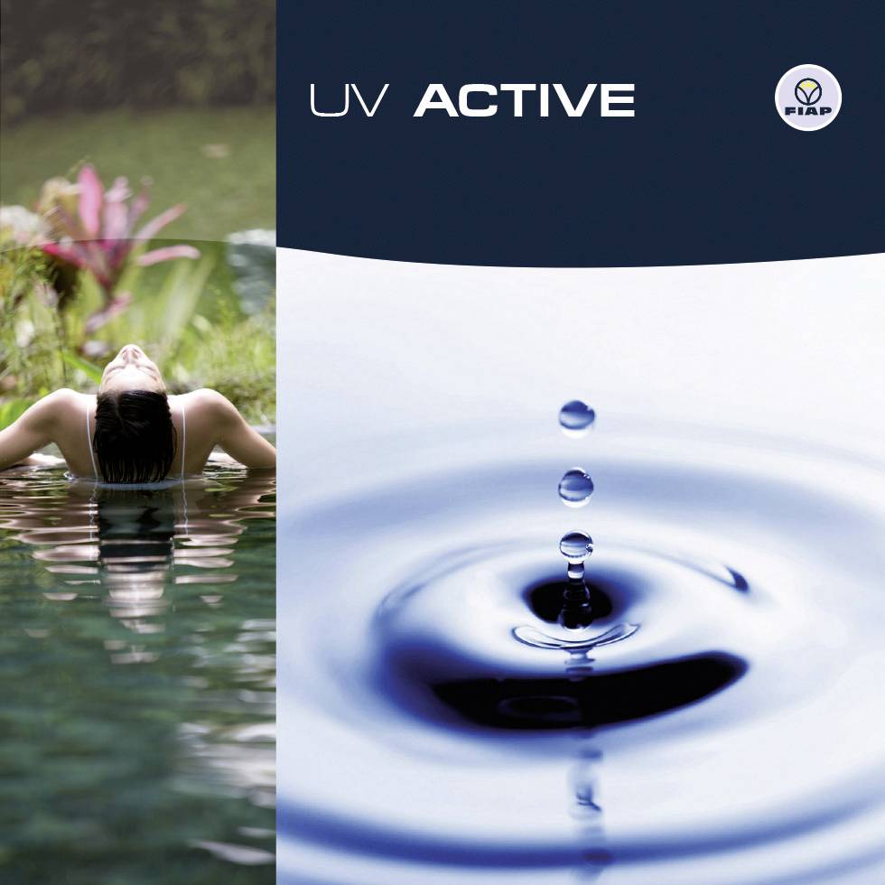 Logo 'UV ACTIVE' sur un fond avec des gouttes d'eau et une personne se détendant dans l'eau. Système de traitement de l'eau écologique de FIAP.