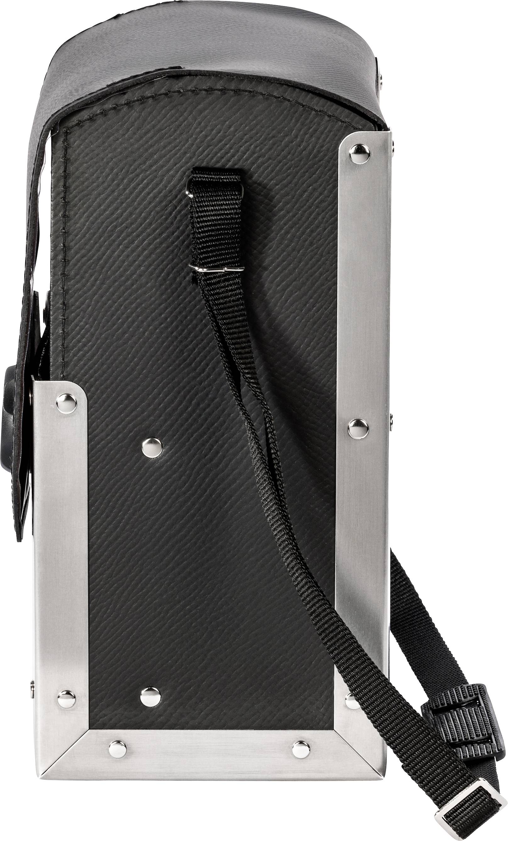 Un sac noir rectangulaire avec un cadre en métal et une bandoulière noire.