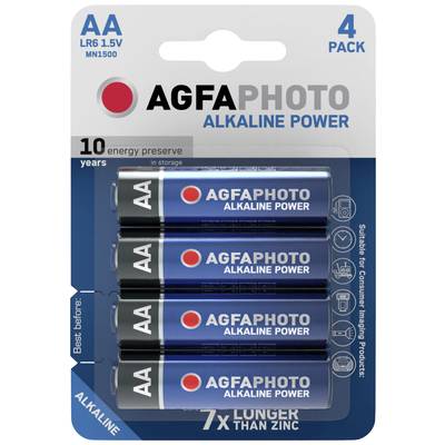 Quatre piles alcalines AA de AGFAPHOTO dans un emballage. Le texte sur l'emballage met l'accent sur '7 fois plus longues que les piles zinc'.