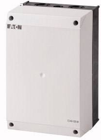 Un dispositif électrique blanc de marque Eaton, rectangulaire, avec un bord noir et plusieurs connexions en haut.