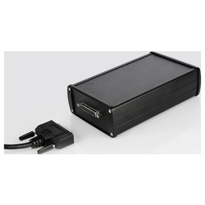 Appareil électronique noir rectangulaire avec un port, sur un fond blanc. Un câble avec une fiche est posé à côté.