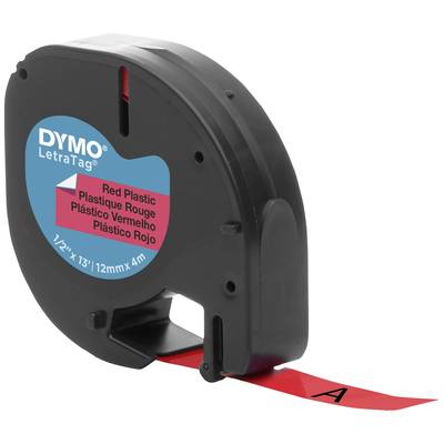 Appareil Dymo LetraTag noir s'approchant d'un ruban en plastique rouge près de la lettre 'A'.