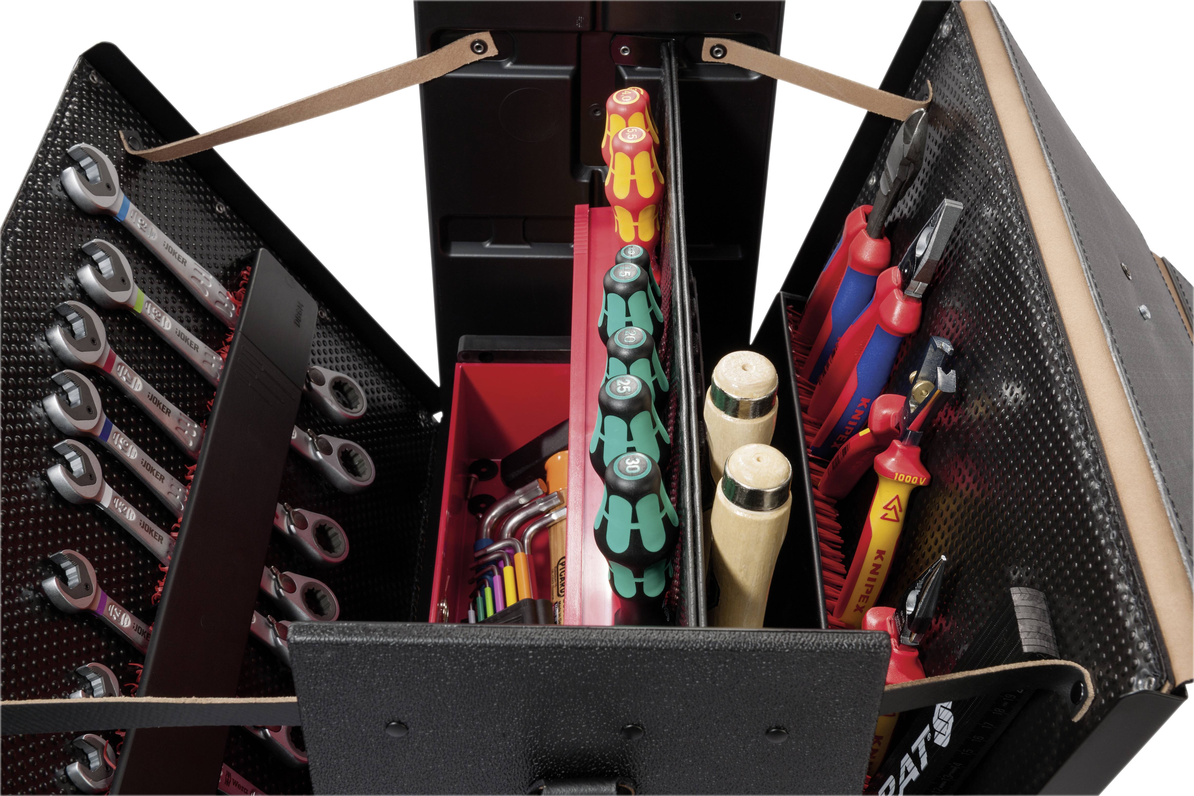 Boîte à outils contenant différents outils : clés à anneau, tournevis, pinces, marteaux. Organisés par spécialité, disposés à découvert.