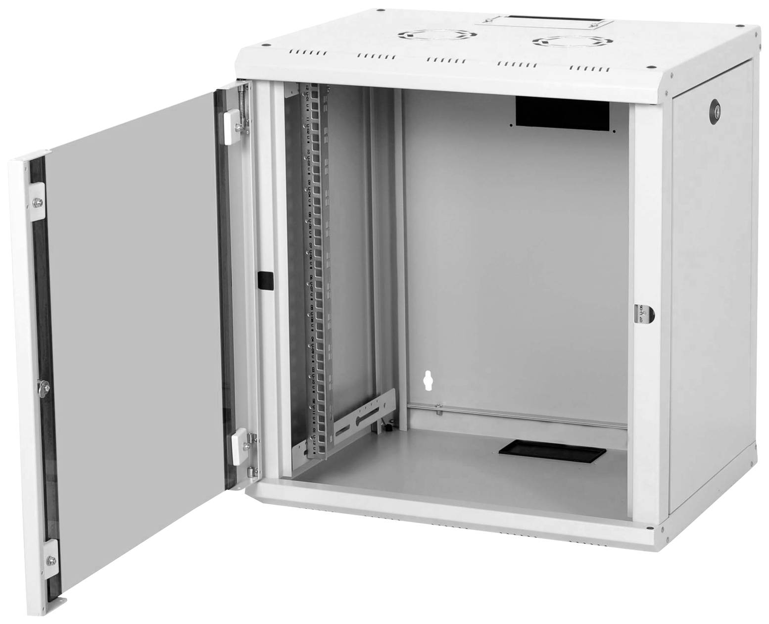 Un armoire réseau murale ouverte en métal, blanche, avec une porte sur le côté gauche, prête à accueillir des équipements réseau.