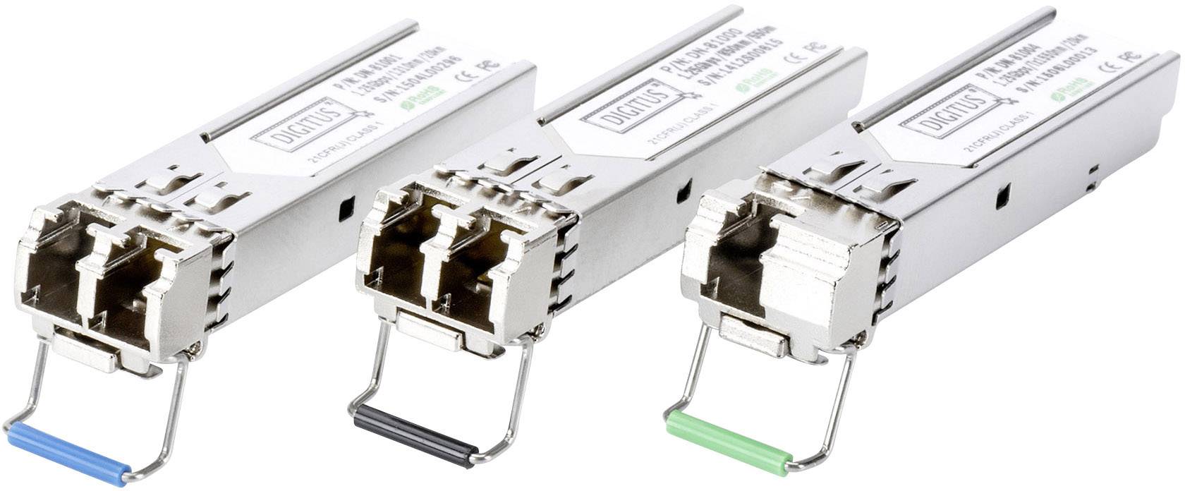 Trois modules SFP de différentes couleurs utilisés pour la transmission de données dans les réseaux.