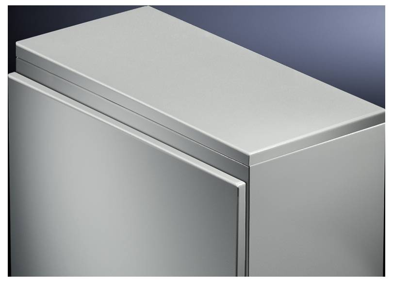 Un armoire métallique argentée, rectangulaire, à la surface lisse et au design anguleux, sur un fond bleu foncé.