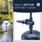 'Aqua Active Mini Set 2000' - Pompe de bassin de FIAP, adaptée aux bassins de jardin moyens. Illustrée : la pompe en fonctionnement dans l'eau.