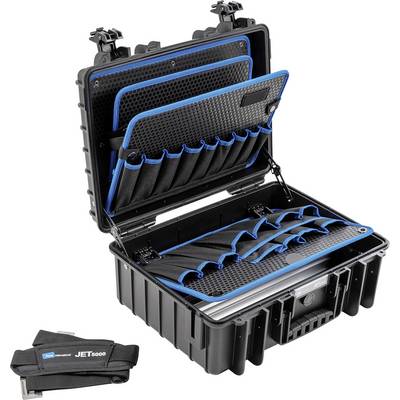 Valise rigide noire avec couvercle ouvert montrant plusieurs compartiments rembourrés pour ordinateurs portables et différents rangements. Un bandoulière est posé à côté.