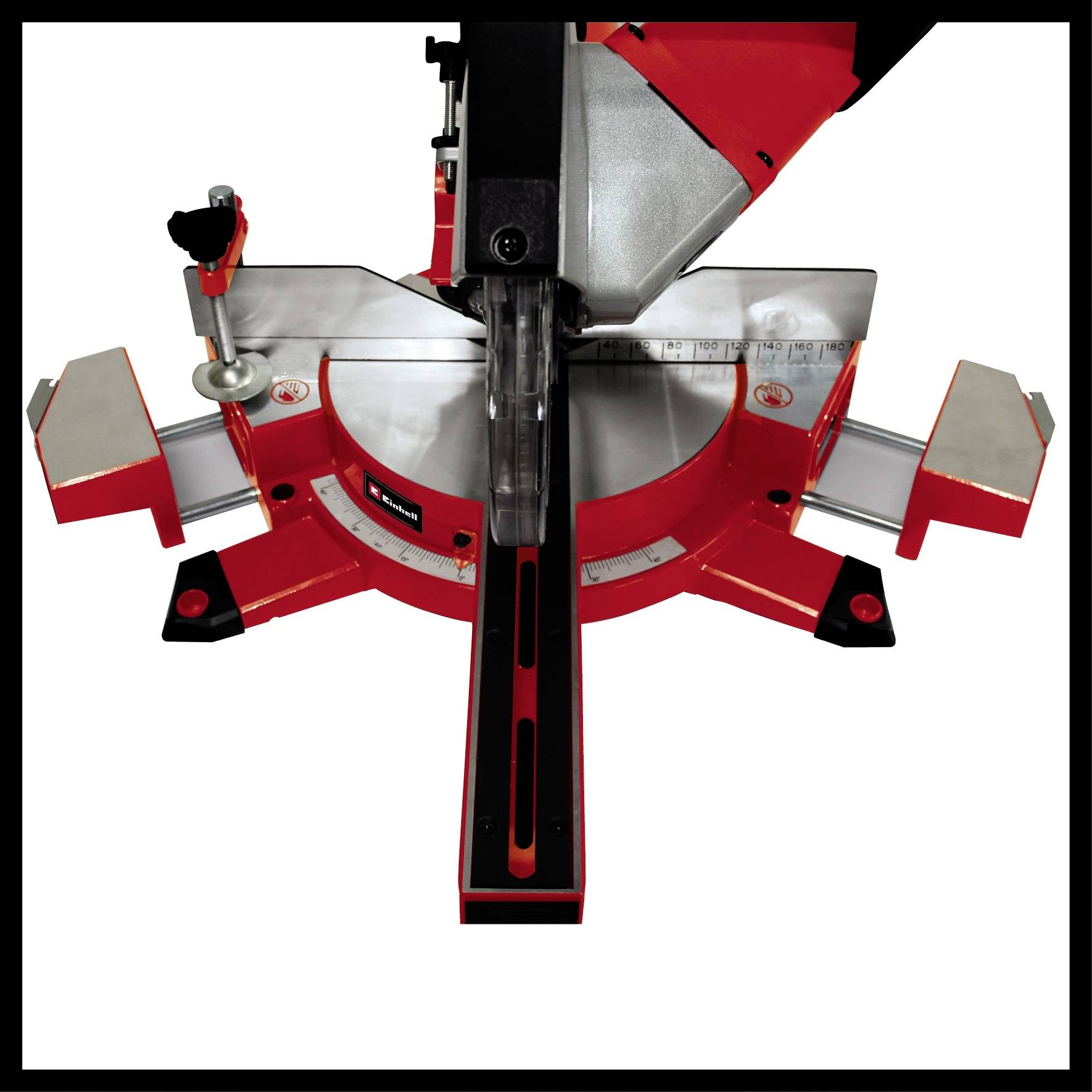 Scie circulaire avec boîtier rouge et réglages d'angle ajustables, idéale pour couper précisément le bois et d'autres matériaux.