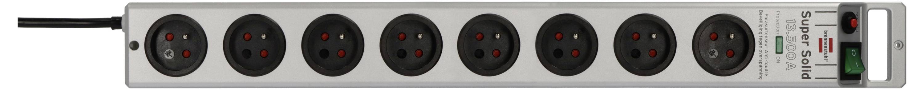 Une barre d'alimentation Surge Guard argentée avec dix prises noires et des voyants lumineux rouges, étiquetée « Super Solid » à l'extrémité droite.