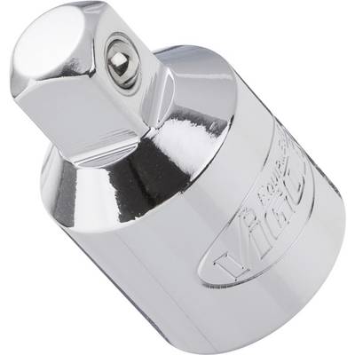 Adaptateur de douille métallique à tête carrée. Il est brillant et reflète la lumière. Adapté pour les insertions d'outils.