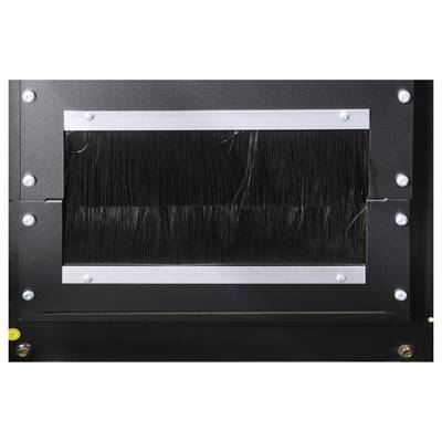 Un boîtier rectangulaire noir avec un cadre métallique et une brosse centralement disposée pour la gestion des câbles ou l'étanchéité.