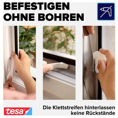 Affiche publicitaire pour tesa : « FIXER SANS PERCER » et « Les bandes adhésives ne laissent aucun résidu » ; Des mains fixent un moustiquaire à la fenêtre avec des bandes adhésives.
