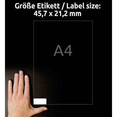 'Taille de l'étiquette / Dimensions de l'étiquette : 45,7 x 21,2 mm' indique une feuille A4. Une main sur le côté gauche illustre les dimensions.