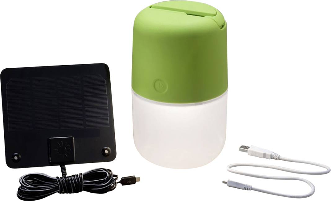 Une lampe LED portable avec un couvercle vert, un panneau solaire et deux câbles de charge USB. Idéale pour un éclairage écologique.