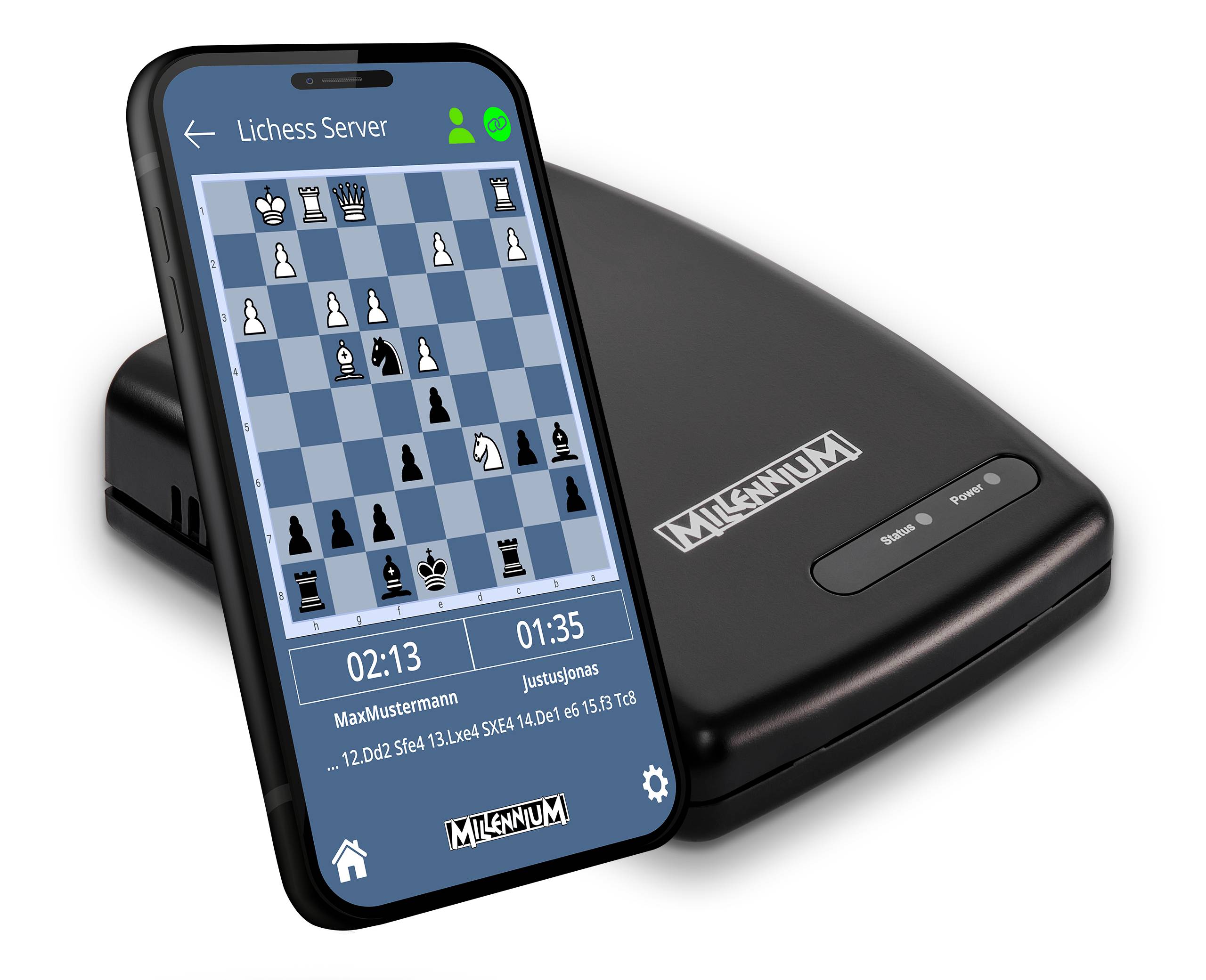 Un smartphone affiche une partie d'échecs sur le serveur Lichess. Blanc joue à gauche, Noir joue à droite. L'heure et les noms des joueurs sont affichés.