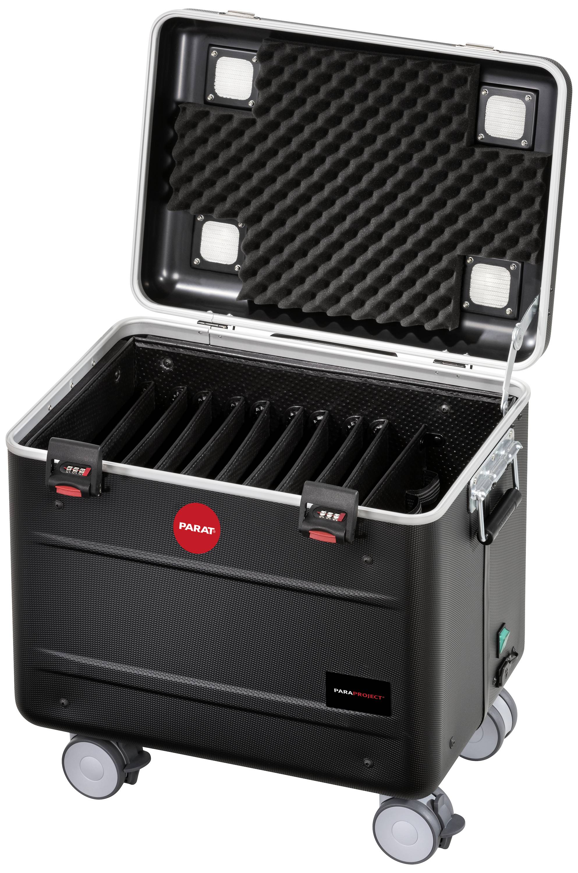 Valise à roulettes noire, ouverte, avec compartiments, adaptée au transport de tablettes ou d'ordinateurs portables, montée sur quatre roues.