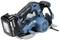 Scie circulaire portative sans fil en bleu et noir, avec poignée ergonomique et batterie Li-Ion 18V positionnée à droite.