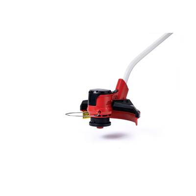 Un coupe-bordure rouge avec une poignée incurvée et une tête de coupe noire, tenu contre un fond blanc.