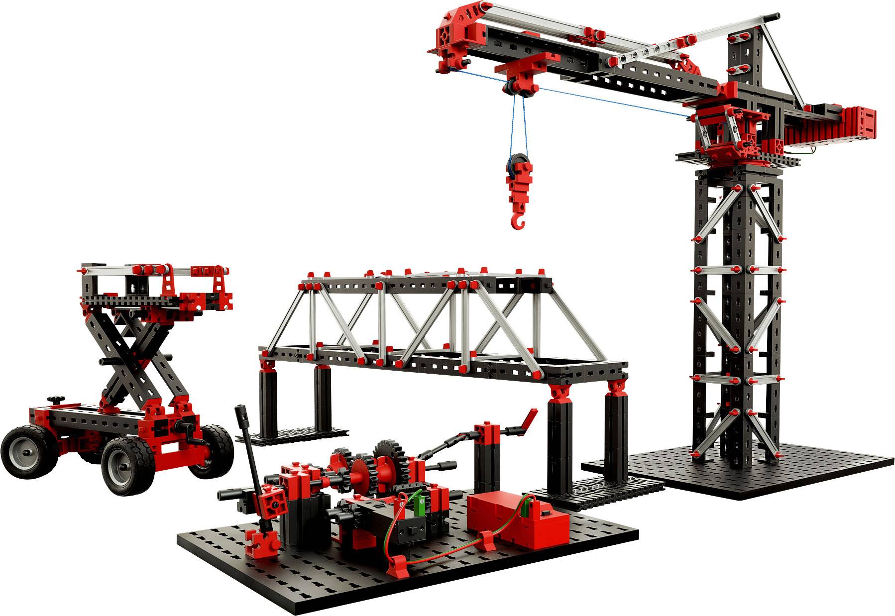 Coffret de construction comprenant un modèle de grue, une plateforme élévatrice, un pont et un établi en pièces plastiques rouges et noires. Idéal pour les passionnés de technique.