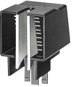 Un support de fusible rectangulaire noir en plastique avec deux insertions métalliques, ouvert pour recevoir un fusible.