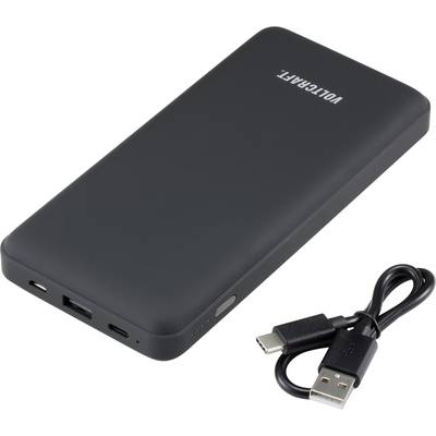 Batterie externe noire avec ports USB et câble USB-C fourni, adaptée pour charger des appareils en déplacement.