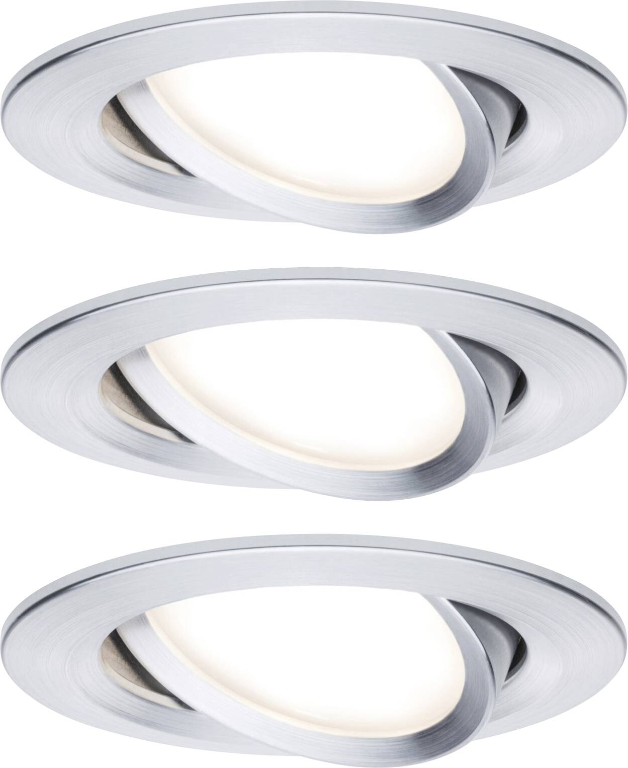 Trois spots LED encastrables argentés orientables au plafond, chacun doté d'un cadre rond et émettant une lumière blanche chaude.