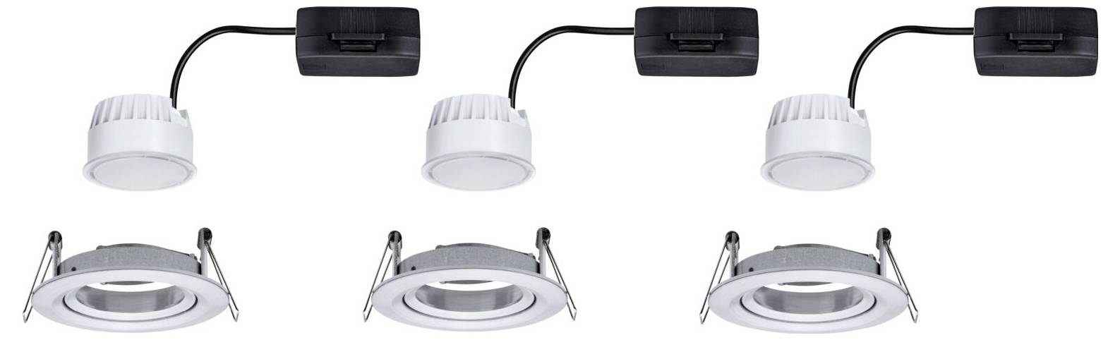 Trois luminaires encastrés de plafond LED blancs avec des transformateurs noirs, adaptés à l'éclairage intérieur moderne.